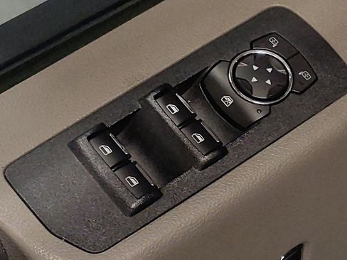 Used 2019 Ford F150 XLT image 27