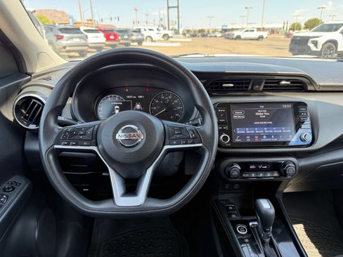 Used 2021 Nissan Kicks SV FWD image 16