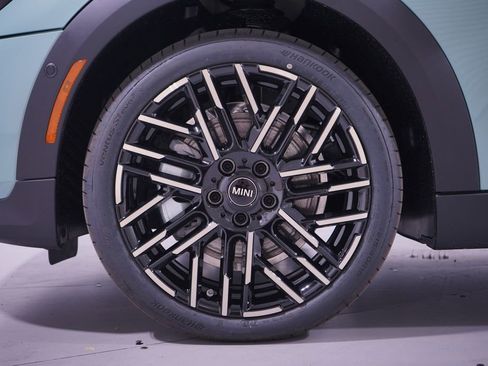 New 2026 MINI Cooper S image 2