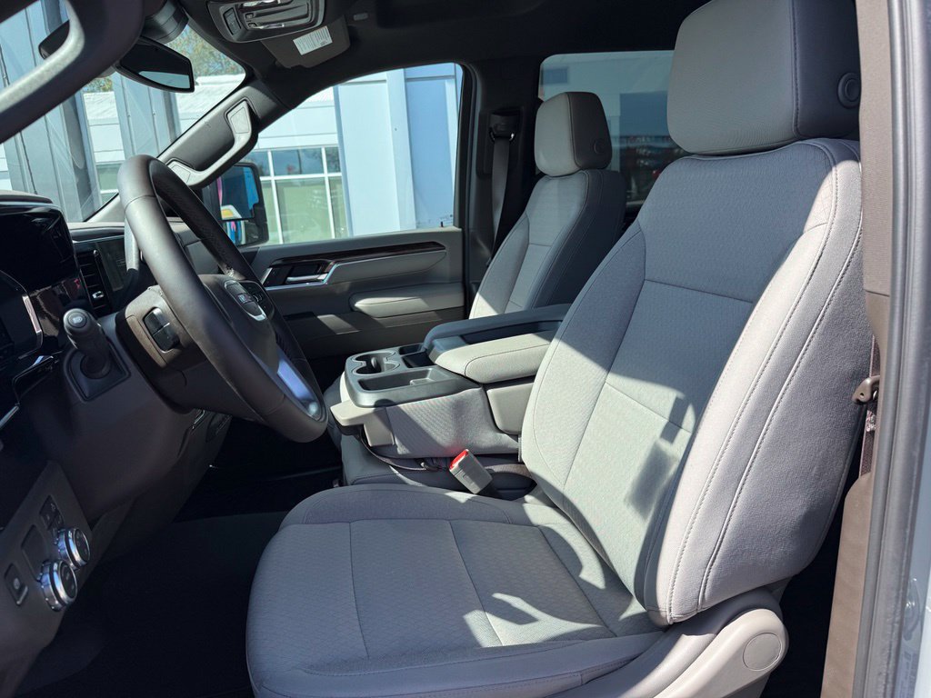 Used 2025 GMC Sierra 3500 SLE w/ Preferred Package RWD image 6