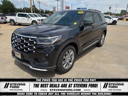 Used 2025 Ford Explorer Platinum AWD/4WD image 7