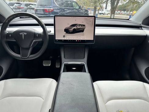Used 2022 Tesla Model Y Performance image 31