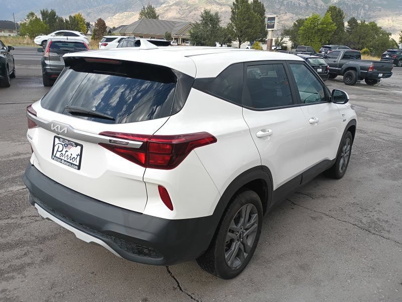 Used 2023 Kia Seltos LX AWD/4WD image 5