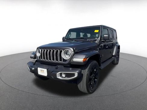 Used 2025 Jeep Wrangler Unlimited Sahara AWD/4WD image 4