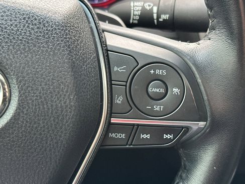 Used 2019 Toyota Camry XSE image 28