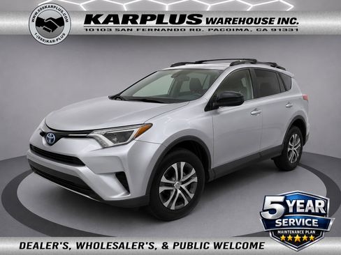 Used 2018 Toyota RAV4 LE w/ Cargo Management Package FWD image 1