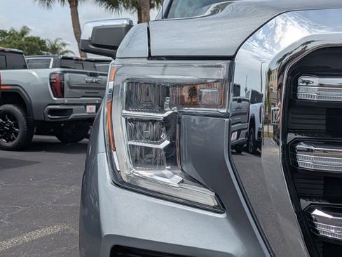 Used 2020 GMC Sierra 1500 SLE w/ SLE Value Package RWD image 10