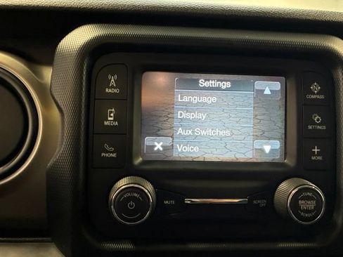 Used 2018 Jeep Wrangler Unlimited Sport AWD/4WD image 24