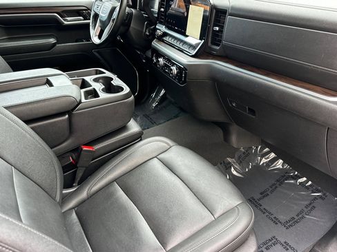 Certified 2024 GMC Sierra 1500 SLT RWD image 19