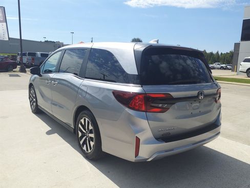 Used 2025 Honda Odyssey EX-L image 3