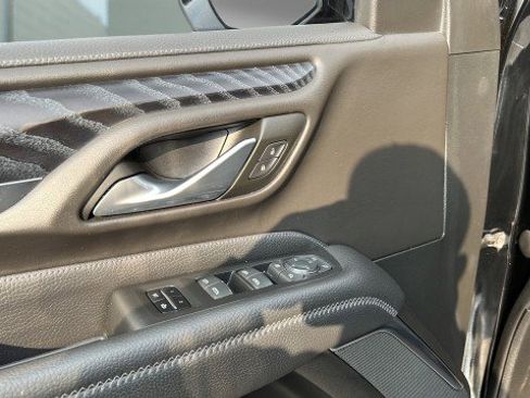 Used 2022 GMC Yukon Denali image 25