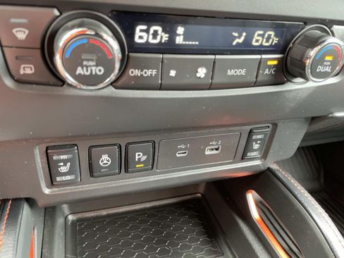 Used 2023 Nissan Frontier PRO-4X w/ Pro-4X Premium Package AWD/4WD image 27