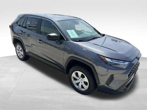 Used 2023 Toyota RAV4 LE AWD/4WD image 11