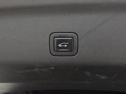 Used 2021 Chevrolet Tahoe RST image 35