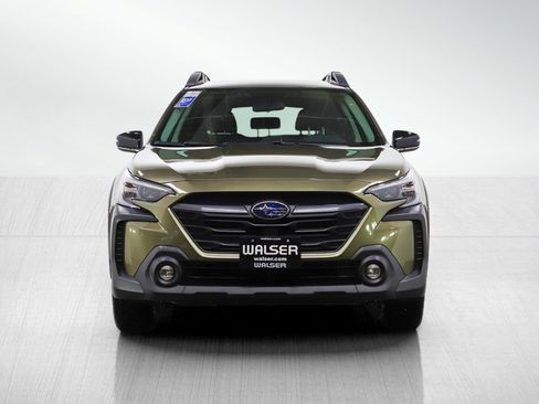 Used 2023 Subaru Outback Premium image 8