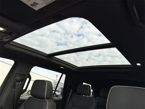 Certified 2023 Chevrolet Tahoe Premier w/ Premium Package 2 image 19