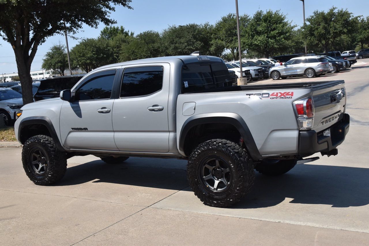 Used 2020 Toyota Tacoma TRD Off-Road AWD/4WD image 11