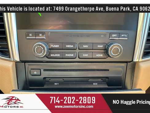 Used 2017 Porsche Macan AWD/4WD image 32