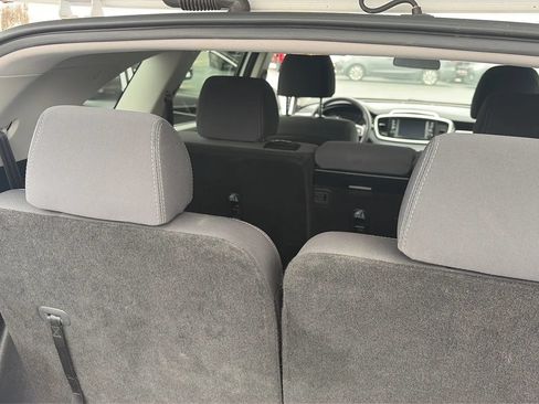 Used 2020 Kia Sorento L FWD image 20