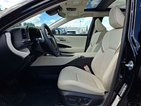 Certified 2026 Toyota Crown w/ Advanced Technology Package AWD/4WD image 17