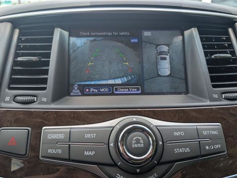 Used 2016 INFINITI QX80 2WD w/ Driver's Assistance Package image 17