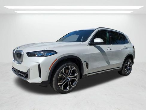 New 2026 BMW X5 xDrive40i w/ Premium Package AWD/4WD image 8