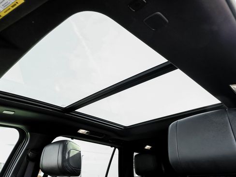 Used 2023 Toyota Sequoia Platinum image 5