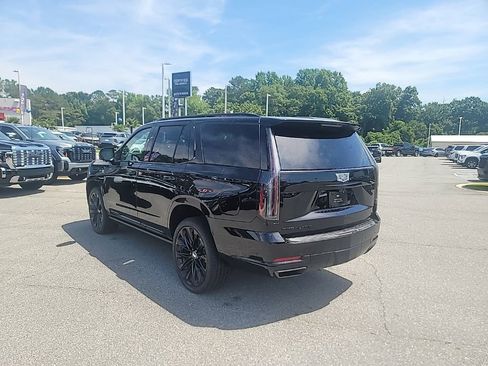 Certified 2026 Cadillac Escalade Platinum Sport w/ LPO, ONYX Package AWD/4WD image 5