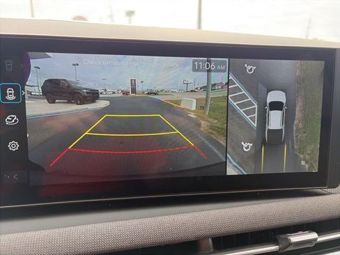 Used 2025 Hyundai Santa Cruz Limited image 18