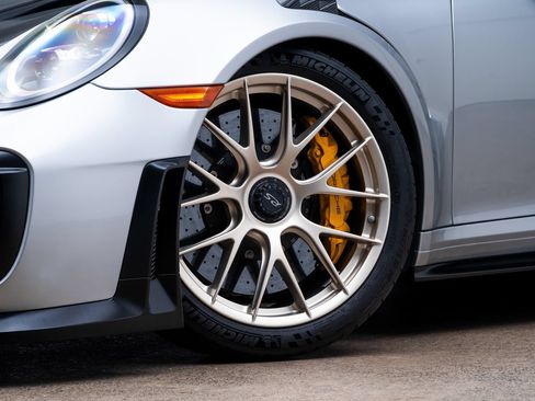 Used 2018 Porsche 911 GT2 RS w/ Weissach Package RWD image 10