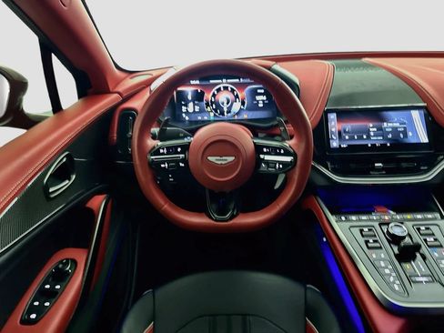 Used 2025 Aston Martin DBX 707 AWD/4WD image 24