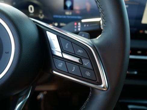 Used 2025 Buick Enclave Preferred image 29