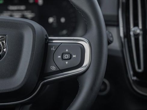 New 2026 Volvo XC40 B5 Plus w/ Protection Package Premier image 30