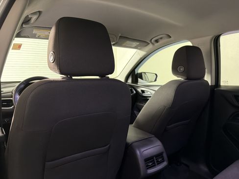 Used 2018 Chevrolet Equinox LT FWD image 32