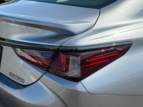 Used 2023 Lexus ES 350 F Sport w/ Accessory Package (Z2) image 10
