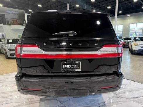 Used 2021 Lincoln Navigator L Reserve RWD image 4