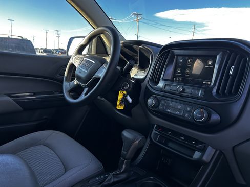 Used 2019 GMC Canyon 4x4 Extended Cab w/ Convenience Package image 14