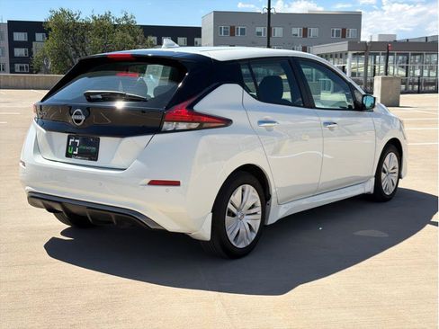 Used 2025 Nissan Leaf S FWD image 8