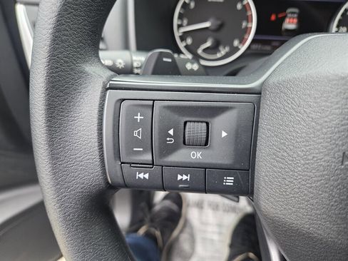 Used 2025 Nissan Rogue S AWD/4WD image 16