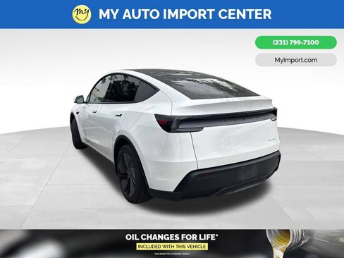 Used 2026 Tesla Model Y Long Range AWD/4WD image 4