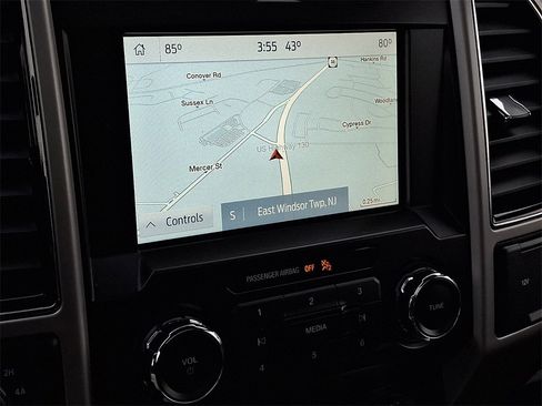 Used 2019 Ford F150 Lariat image 18