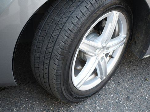 Used 2011 Hyundai Elantra Limited w/ Premium Pkg 5 FWD image 11