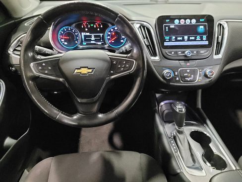 Used 2018 Chevrolet Malibu LT FWD image 22