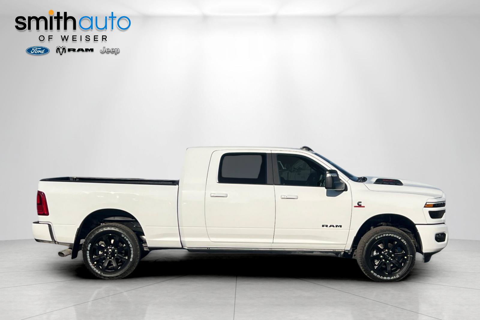 New 2027 RAM 3500 Laramie AWD/4WD image 4
