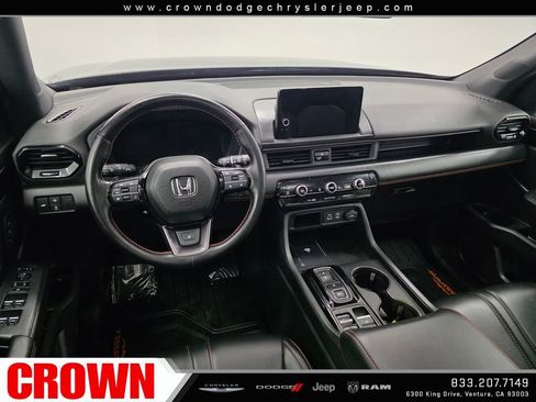 Used 2025 Honda Pilot TrailSport image 19