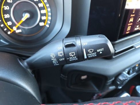 Used 2024 Jeep Wrangler Unlimited Rubicon w/ XTREMEE 35" Tire Package image 61