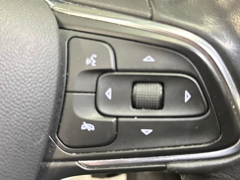 Used 2021 Buick Envision Essence image 34