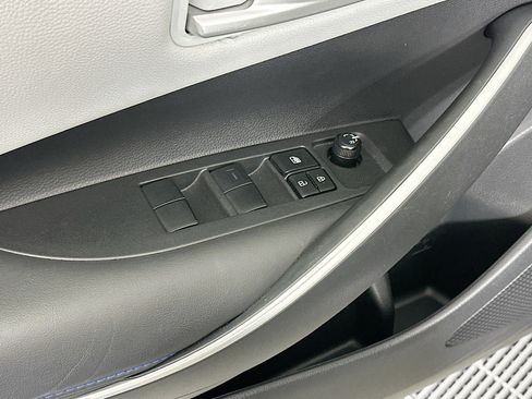 Used 2022 Toyota Corolla SE image 15