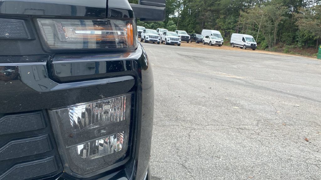 Used 2024 Chevrolet Silverado 2500 Custom w/ Custom Value Package AWD/4WD image 9