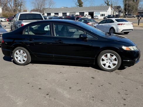 Used 2011 Honda Civic LX image 4
